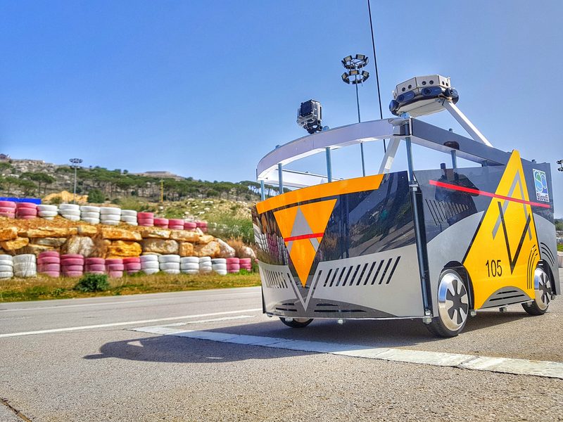 Autonomous delivery car AutoV105